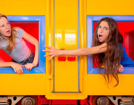 Nastya and Evelyne play hide and seek