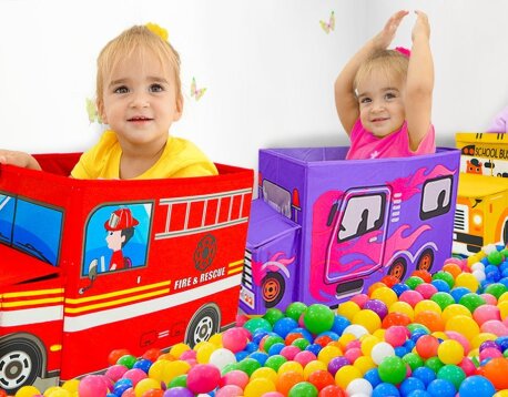 Alice Pretends to Build Playhouse For Dolls and Soft Toys / Learn Color Song For Kids