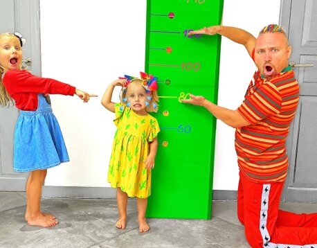 Extreme fun with Alice and Dad: Trampoline, pool and games!