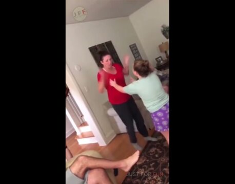 Magic Invisible Cloth Prank! Sisters Disappear and Surprise Dad!