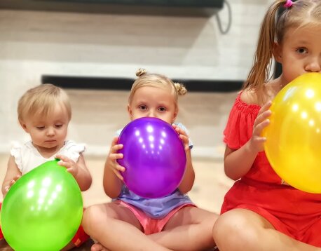 Magical Adventures: A Magical World with Alice, Eva and Dad
