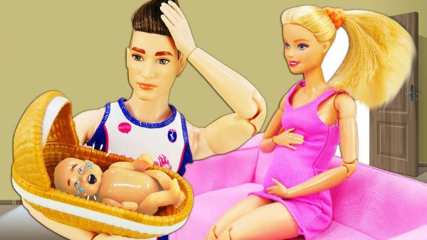 Лучшие Подружки — Куклы видео для девочек — Беременная БАРБИ и Кен с ребёнком! – Видео игры дочки матери с Barbie