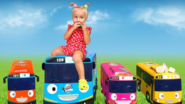 Wheels on the Bus | Kids Learn and Sing Along while playing! | Nursery Rhymes