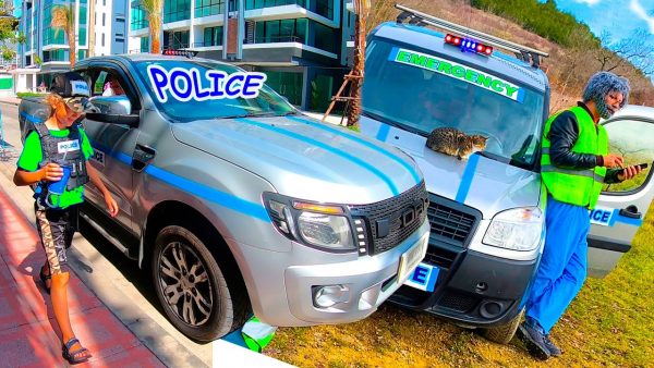 Погоня на полицейской машина за воришкой — Диана и Даня на Полицейской машине.