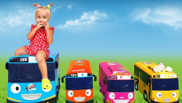 Wheels on the Bus | Sing Along Nursery Rhymes & Kids Songs & Baby Music