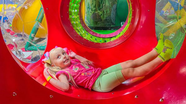 Little babies play summer outdoor activities | Sing along Kids Songs & Nursery Rhymes for Babies