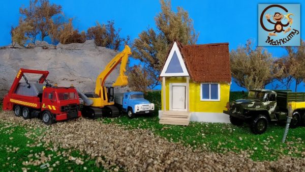 Строим город для Машинок Игрушек — Закончились строить домик   самосвал, экскаватор, грузовичок.