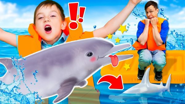 Видео про игры для детей — Плывем смотреть на морских жителей! Игрушечные животные Collecta