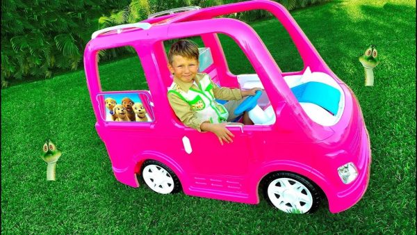 Super Senya and his Pink Camping Truck
