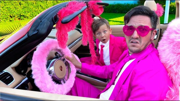Senya and Dad Ride the New Super Pink Car