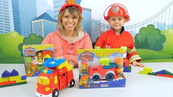 Пожарные и Полицейские машинки для детей — Пожарный Даник играет с пластилином